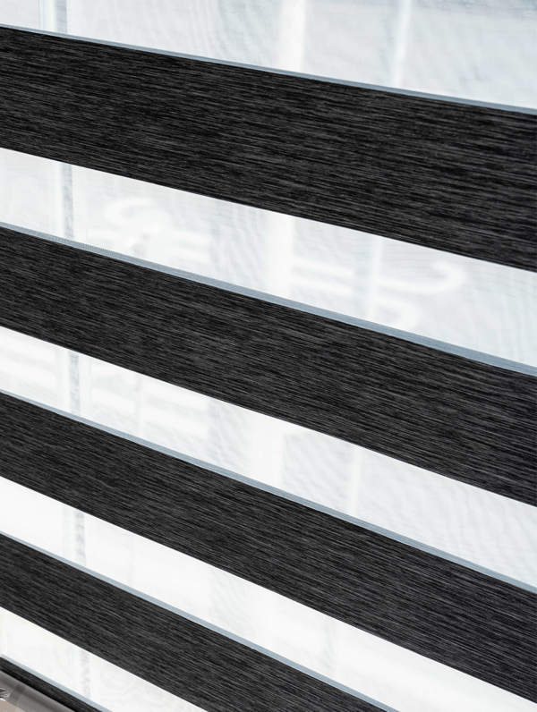 Ariana plus Blackout Zebra - Image 4